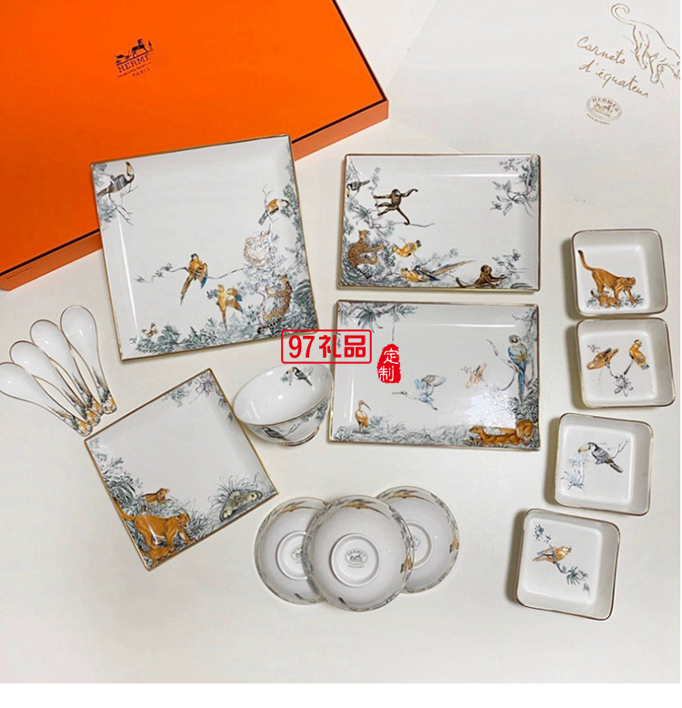 HERMES”愛(ài)馬16頭骨陶瓷鎏金餐具套裝赤道叢林系列方形盤(pán)碗碟勺禮