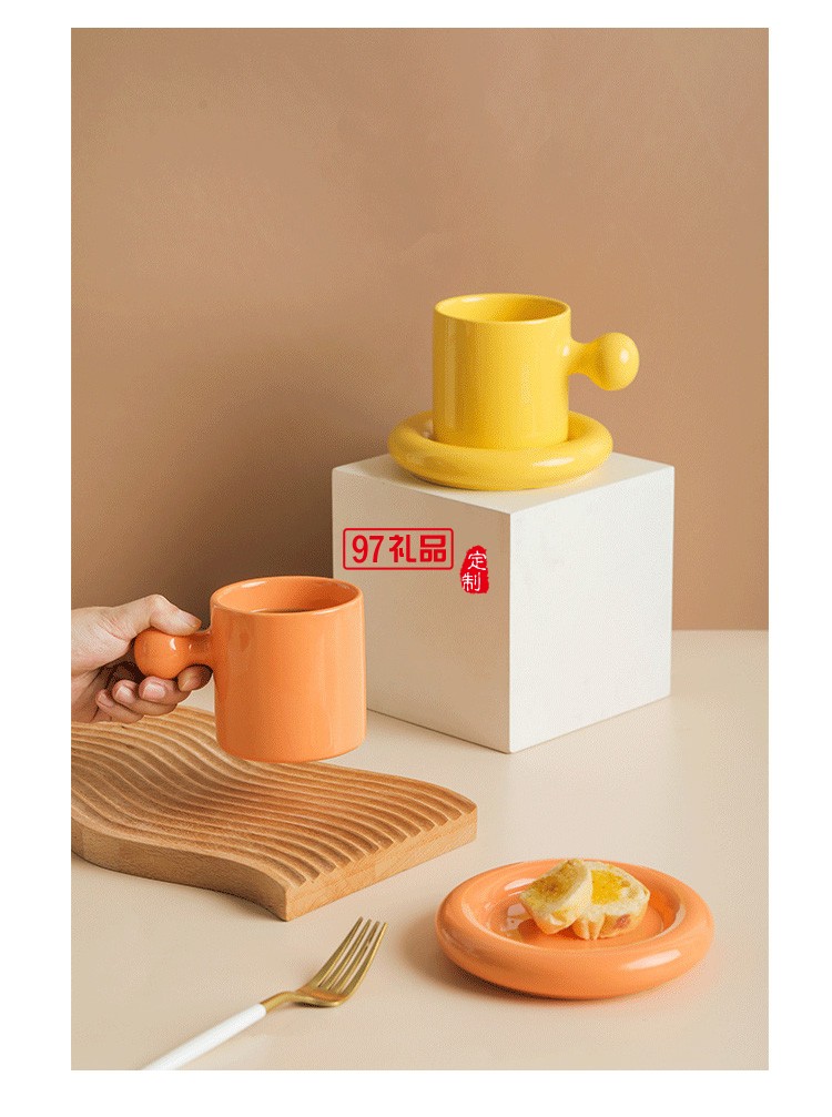 杯子 ins風(fēng)設(shè)計創(chuàng)意元氣蛋黃陶瓷馬克杯帶蓋套裝