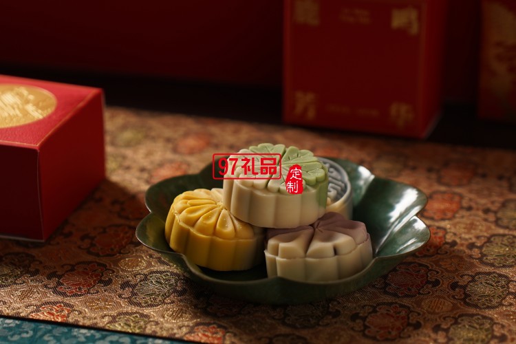 鹿鳴芳華新款月餅禮盒創(chuàng)意中秋節(jié)禮品盒高端國風(fēng)月餅定制