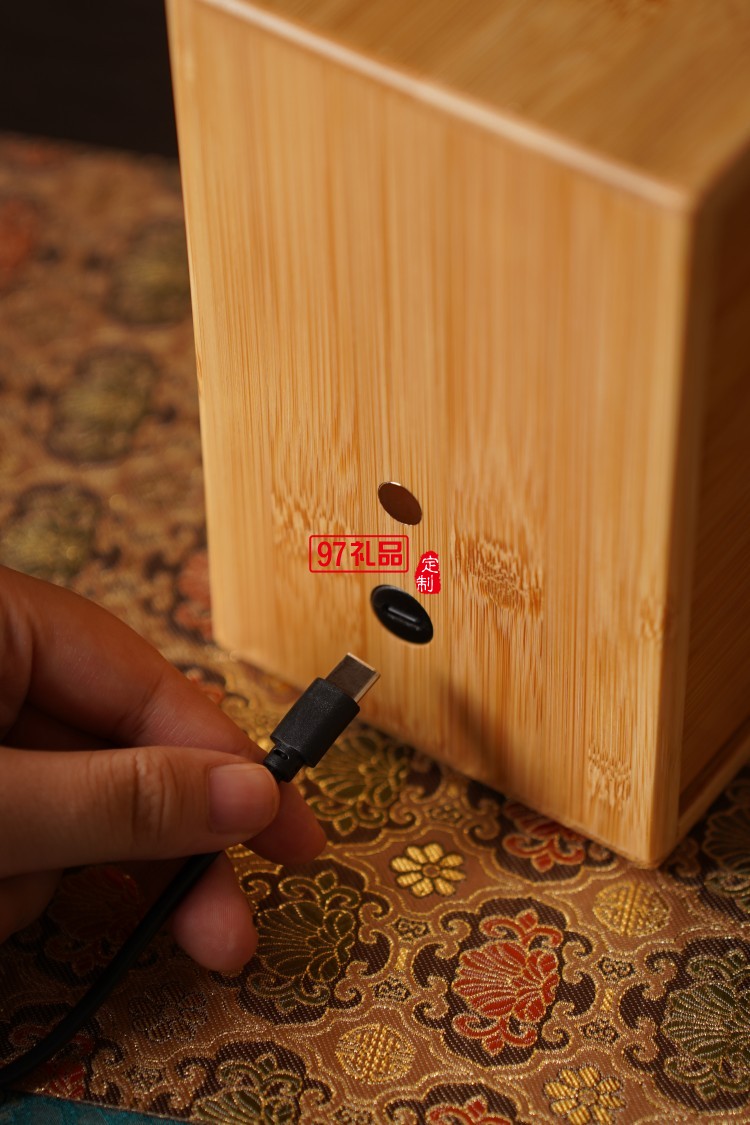 鹿鳴芳華新款月餅禮盒創(chuàng)意中秋節(jié)禮品盒高端國風(fēng)月餅定制